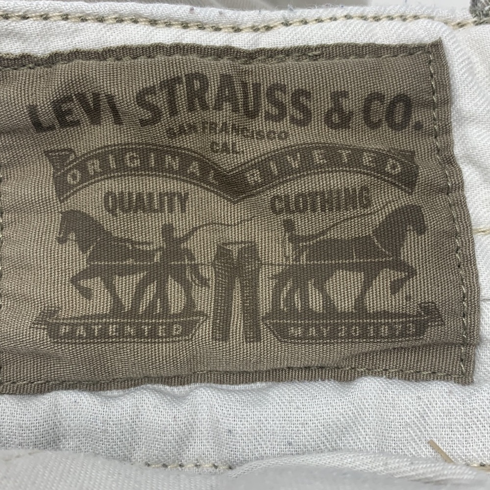 Levi's khaki tan jean cargo shorts 100% cotton - Picture 3 of 6